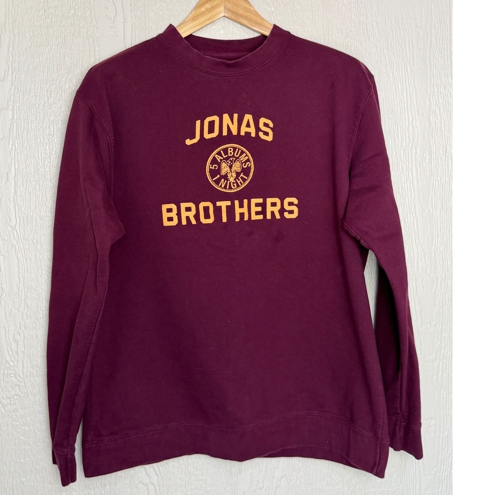 Jonas Brothers 5 Albums 1 Night Tour Sweatshirt Maroon Yellow Mens XL Official